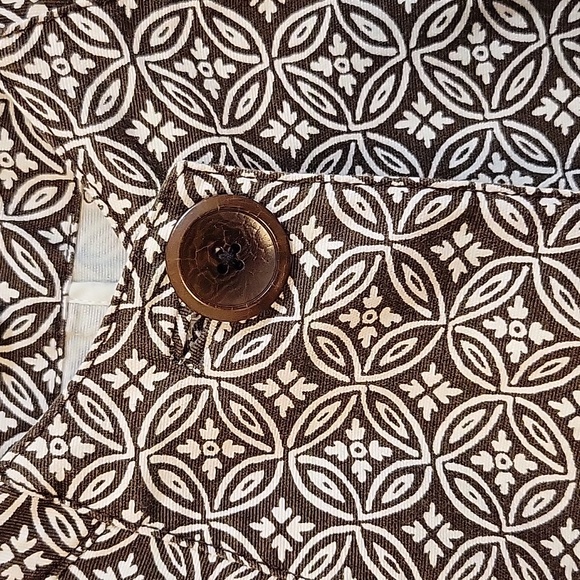 Talbots, size 8P, brown and white - Picture 4 of 4